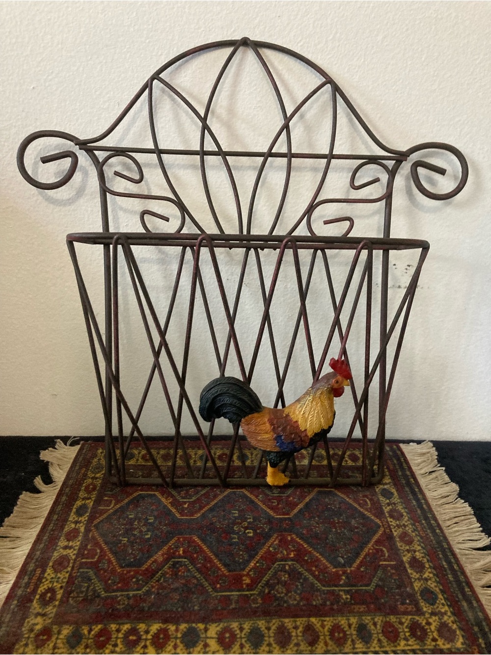 Metal Wire Wall Basket Letter Mail Rack with Rooster Accent